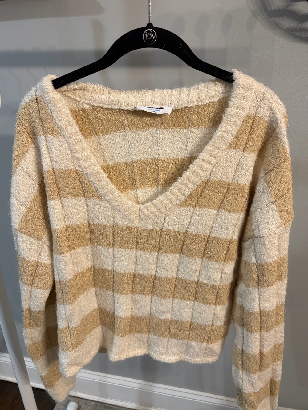 Double Zero Striped V-Neck Sweater in Cream and Tan size medium